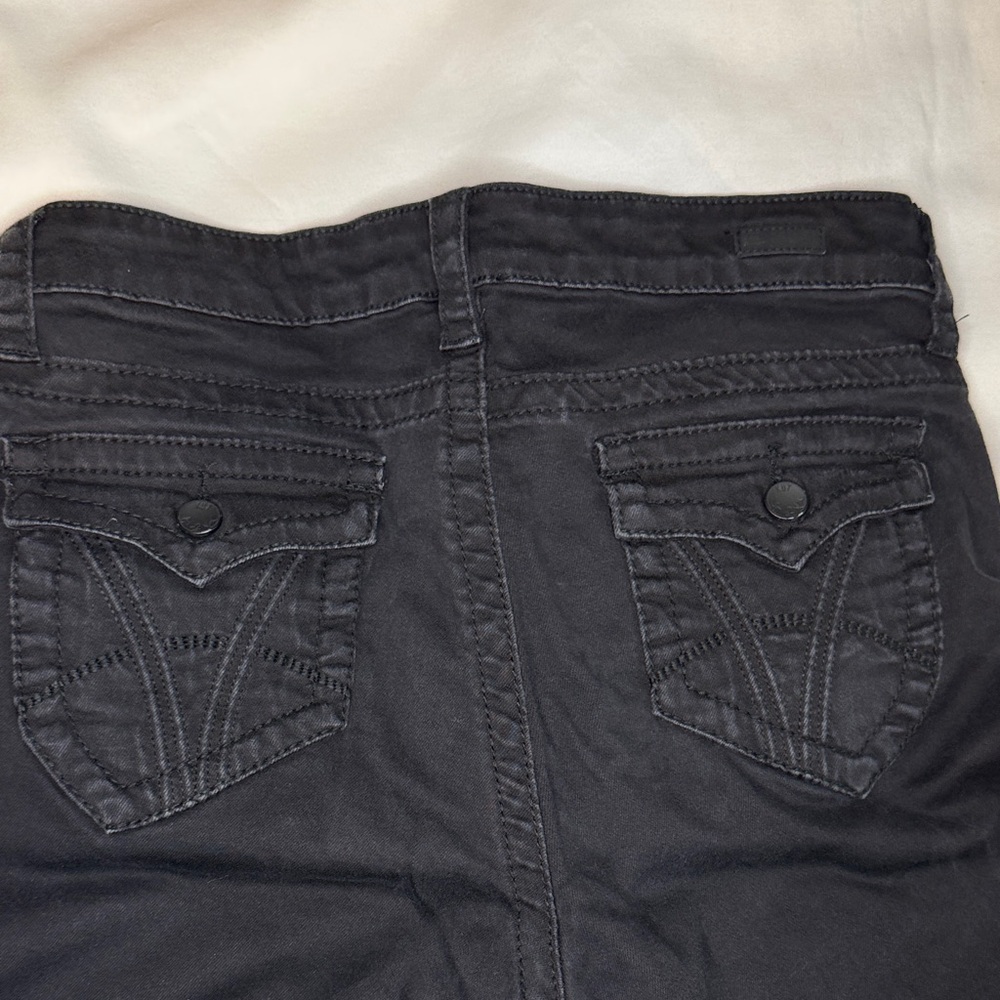 Kut from the Kloth Black Bootcut Jeans with Flap Pocket - Picture 2 of 6
